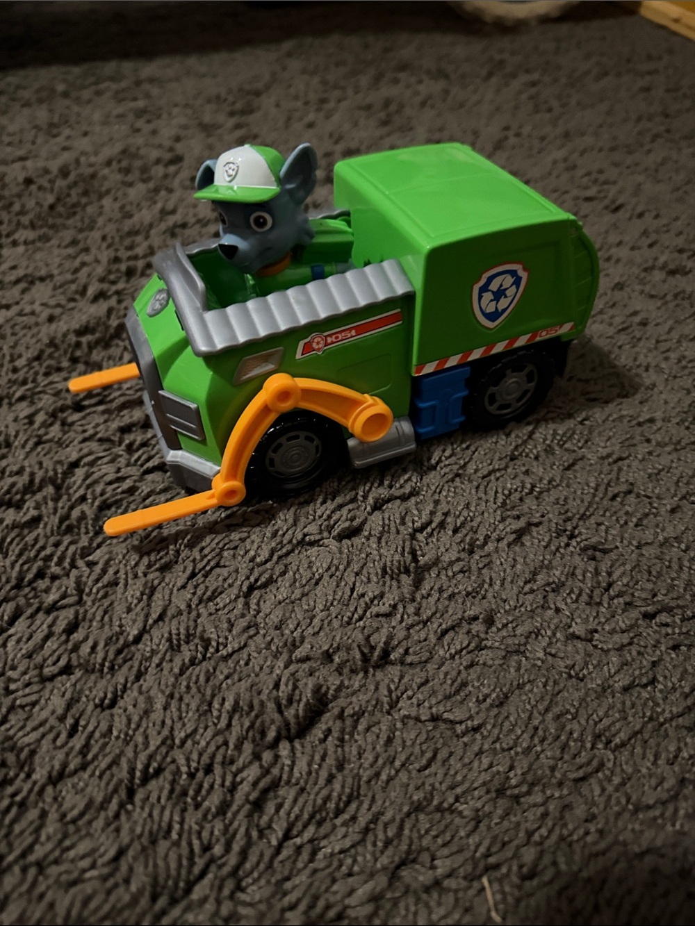Paw Patrol Rocky Green Recycling Truck with Orange Arms